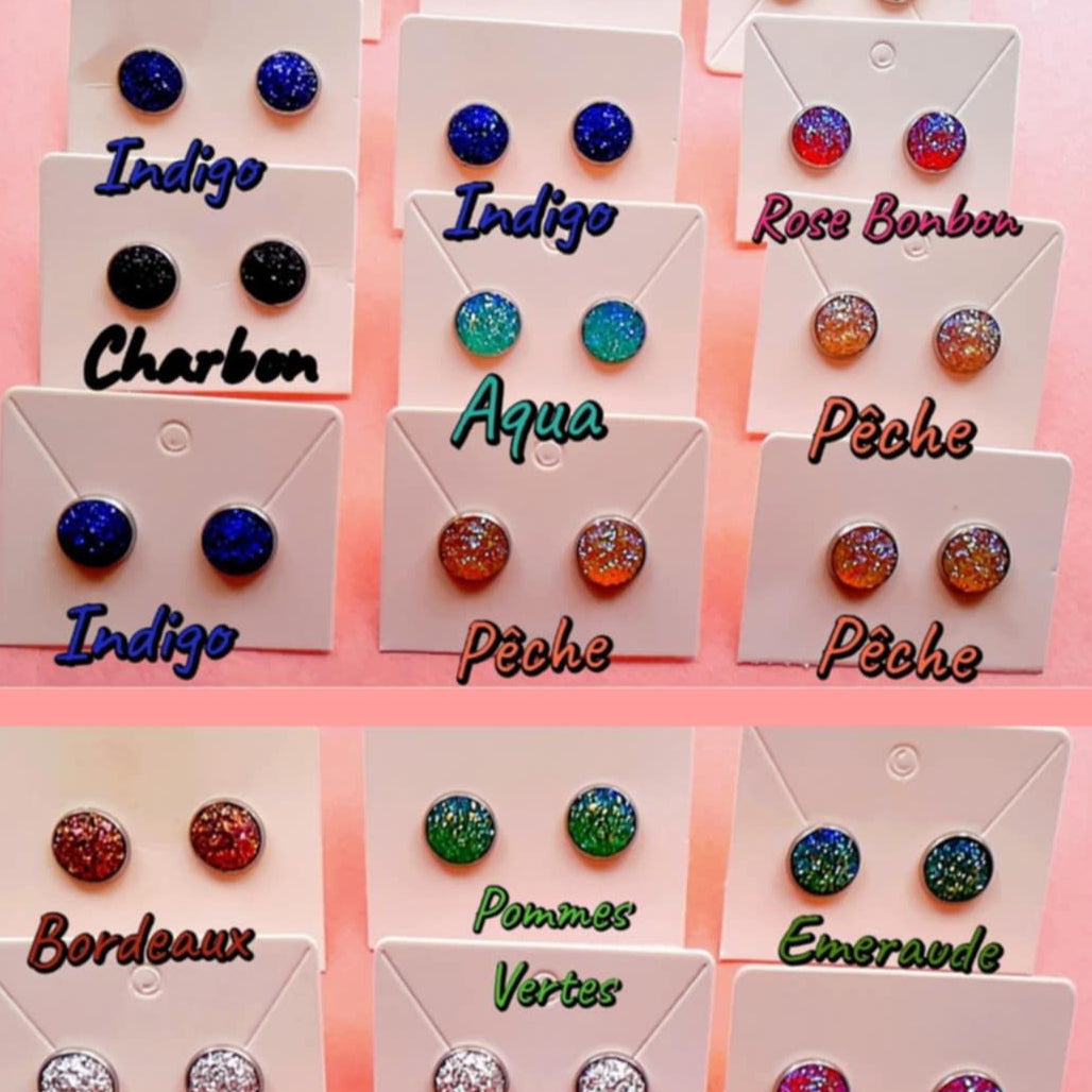 Boucles d’oreilles en résine scintillante